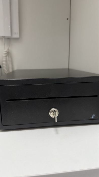 Кассовый ящик для денег