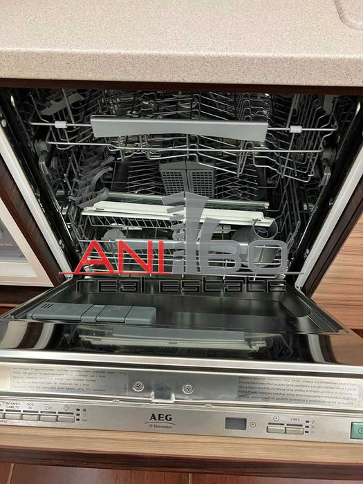 Продава се Тристаен апартамент в Варна, Базар Левски - 100 кв.м за 1515 €/кв.м - Снимка #9