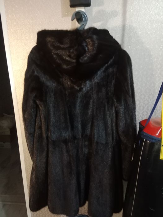 Продам норковуюшубу