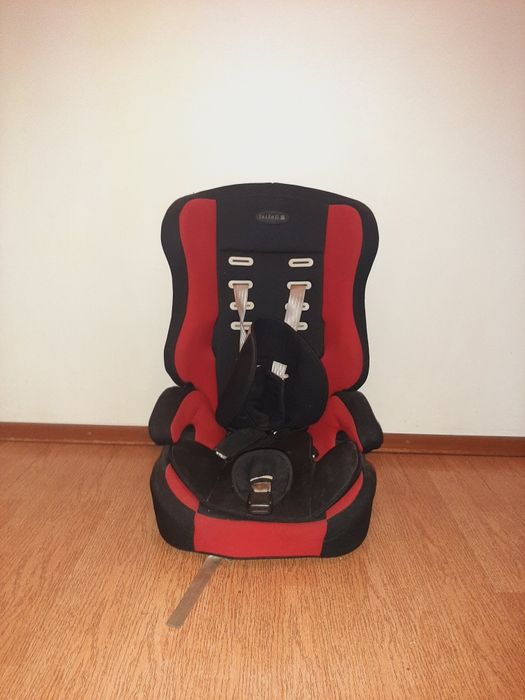 Детское автомобильное кресло