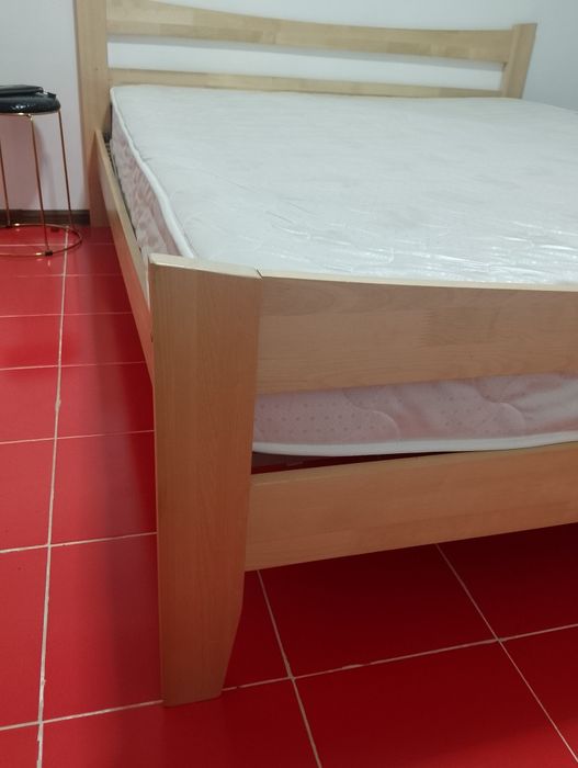 Двухспальная кровать