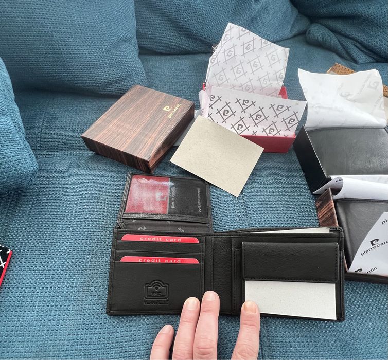 Портфейли Pierre Cardin. 4 модела.Нови,естествена кожа,етикети,кутии,