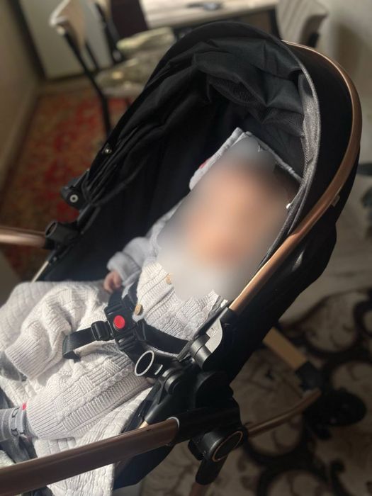 Продам коляску. Использовали год