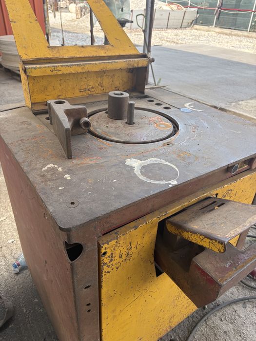 Masina de fasonat fier beton