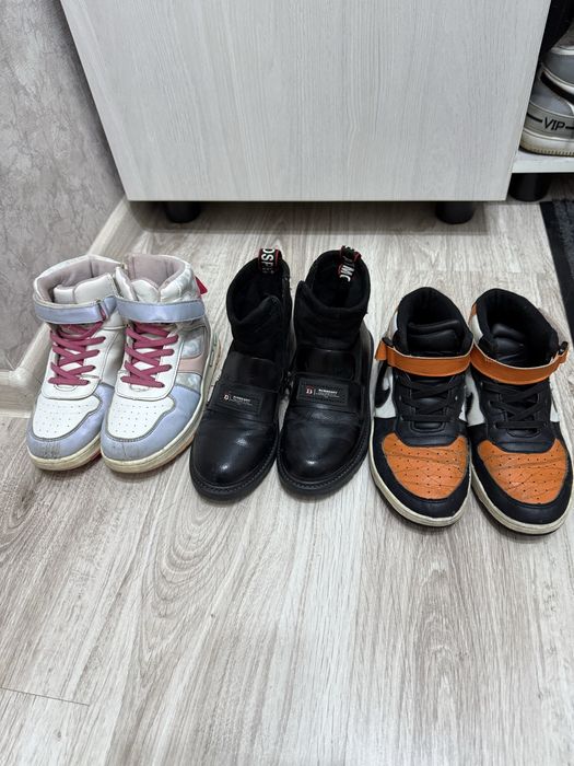 Продам детскую обувь