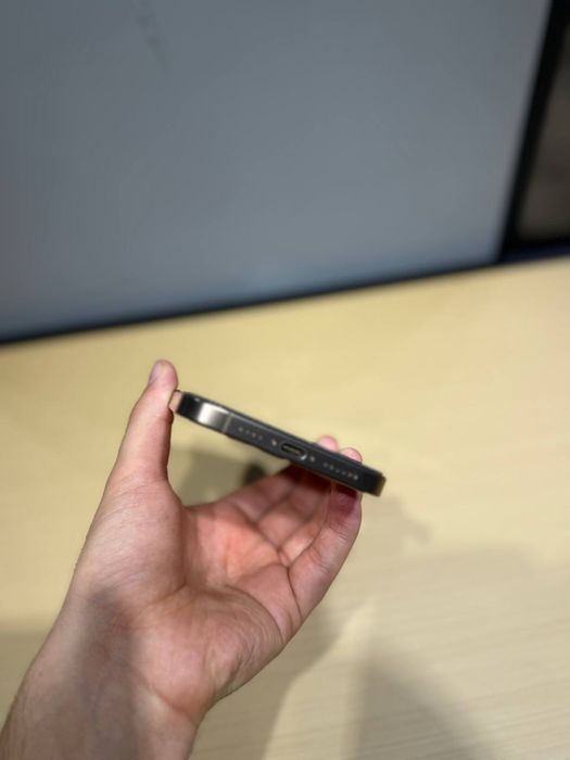 Iphone 16 pro max sotiladi