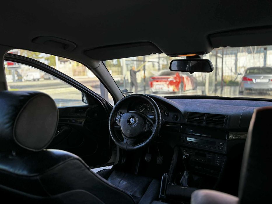 BMW 520I Комби 2002г