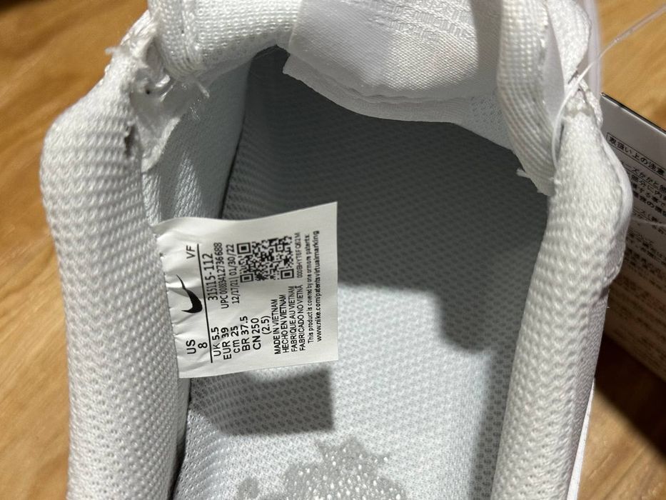 Продается кроссы Nike