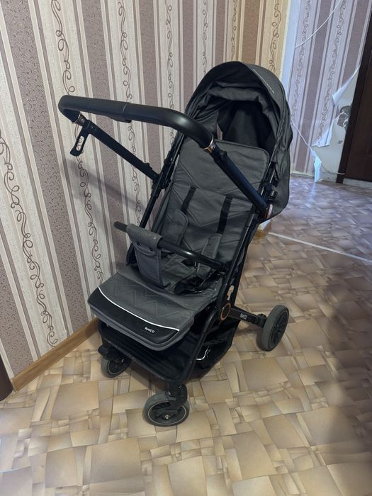 Продаю прогулочную коляску