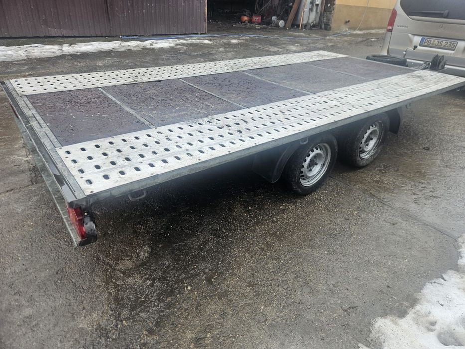 Vând platformă trailer auto