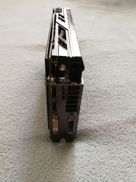 Vând placă video Sapphire, NITRO, R9 380, 4 GB, 256 Biți.