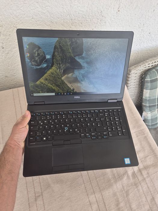 Laptop Dell i5-7th ssd ddr4 usb-c