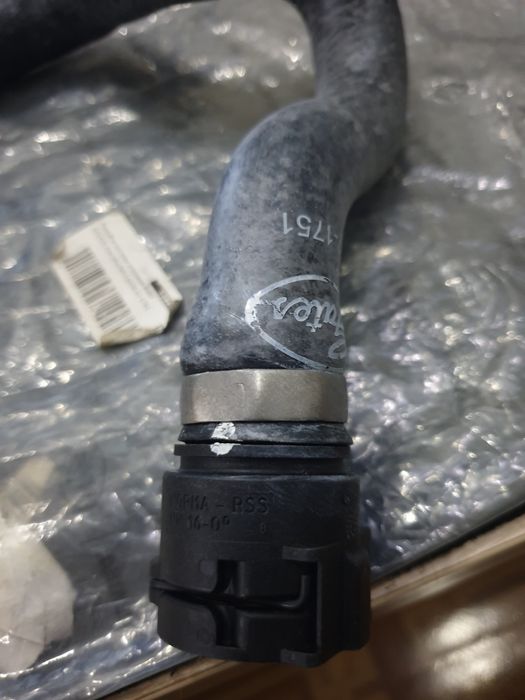 Патрубок системы отопления Е39/E38