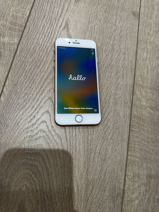 iPhone 8 64GB Gold Отйключен Отлично състояние