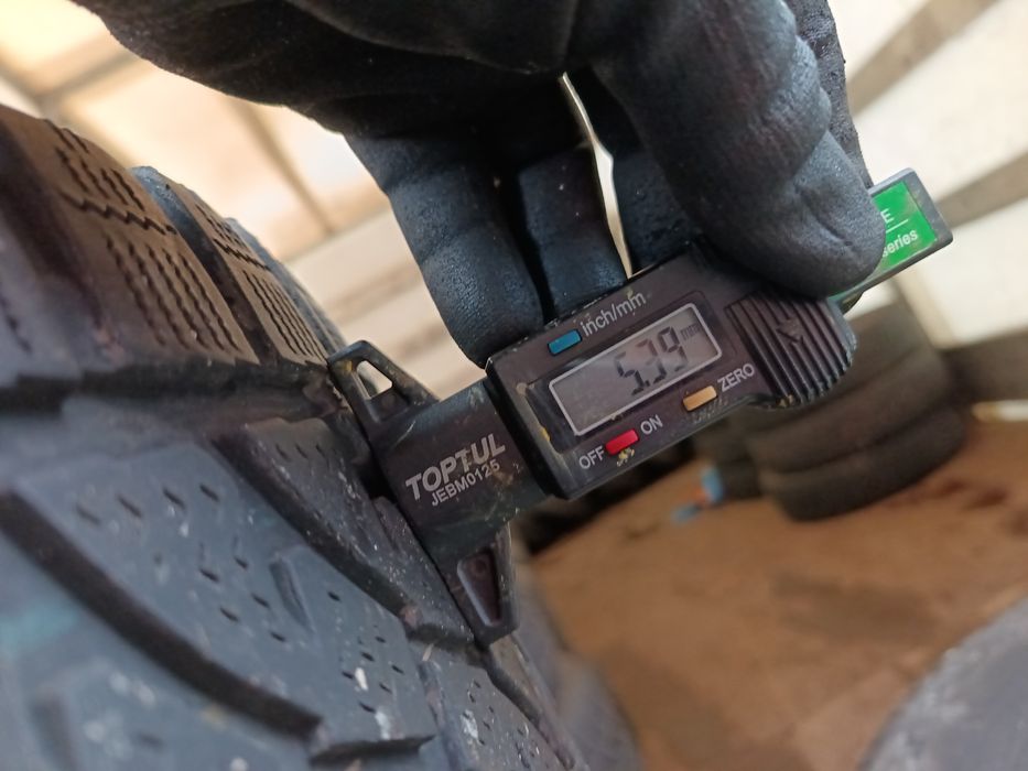 Anvelope MS iarna 235 65 16c bridgestone 2022 5.4-6mm