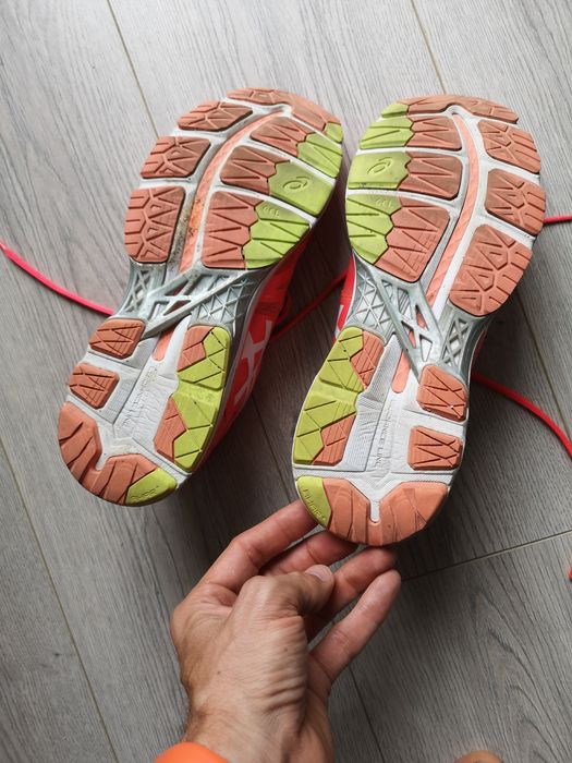 Adidasi Asics GEL-KAYANO