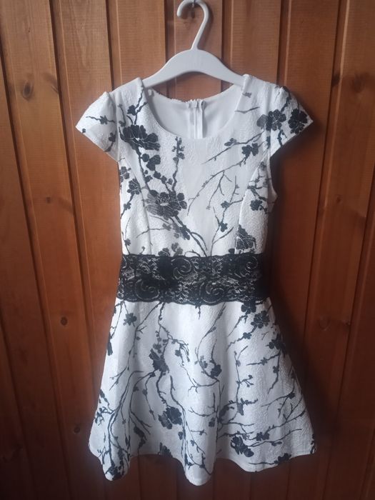 Красива рокля Р-р 140