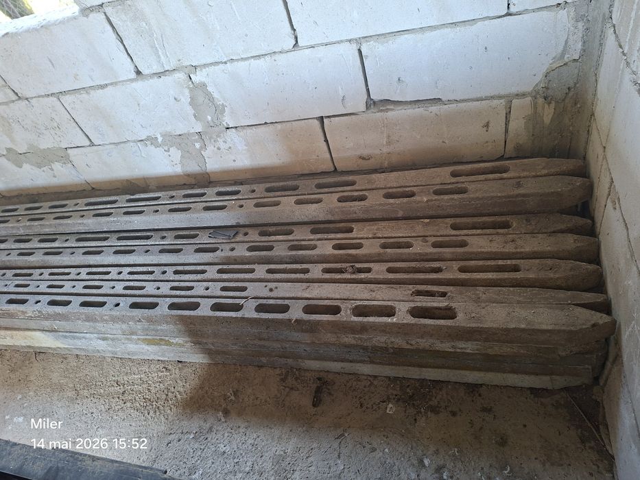 Stâlpi spalieri de beton