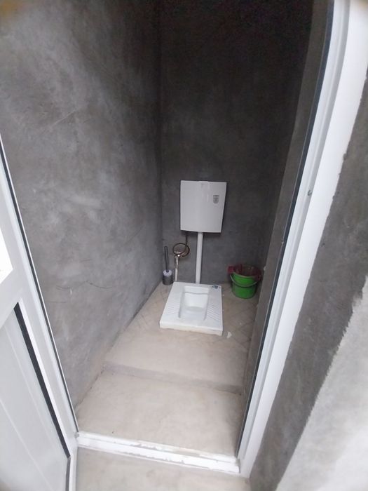 Назарбек,,Токзор махалласида поезд йулига етмастан янги уй сотилади