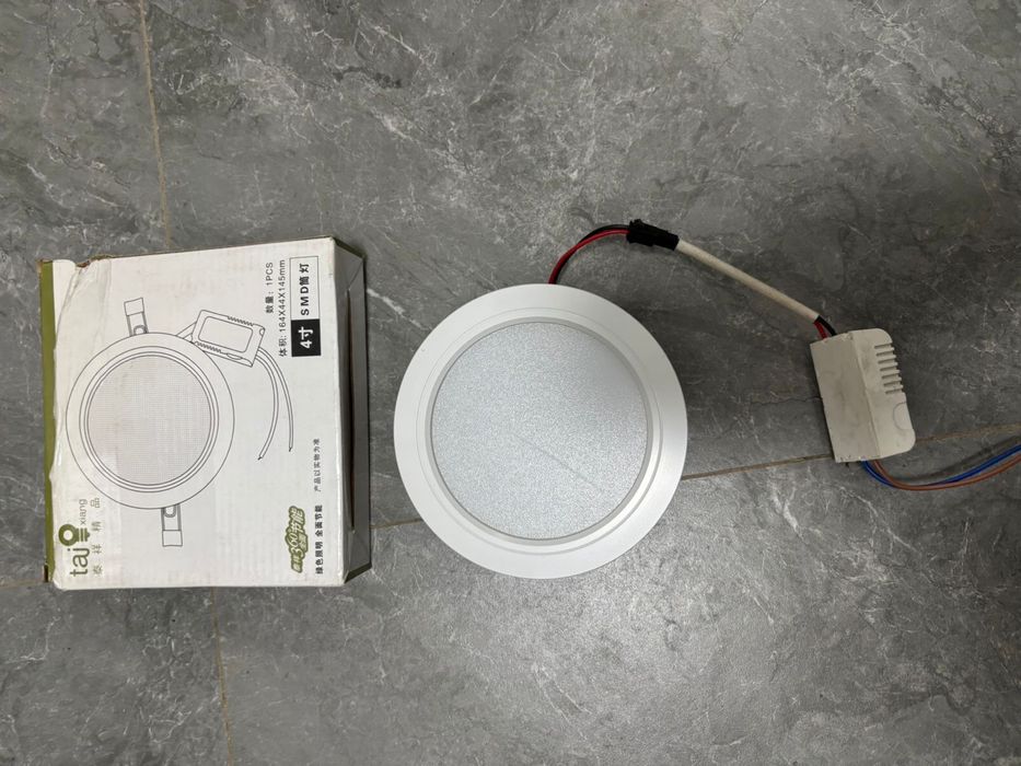 Споты (светилтники)новые