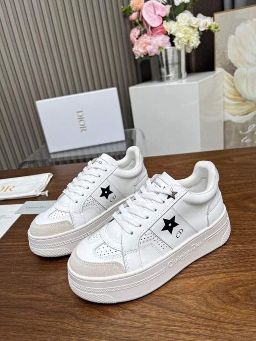 Обувки  dior*- налични