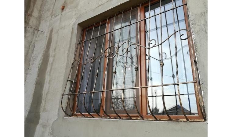 Решетки на окна кованые и сварные