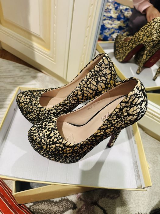 Туфельки шпильки