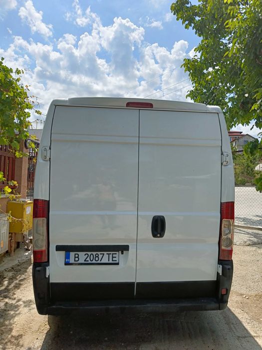 Хладилен бус под наем и транспортни услуги Варна