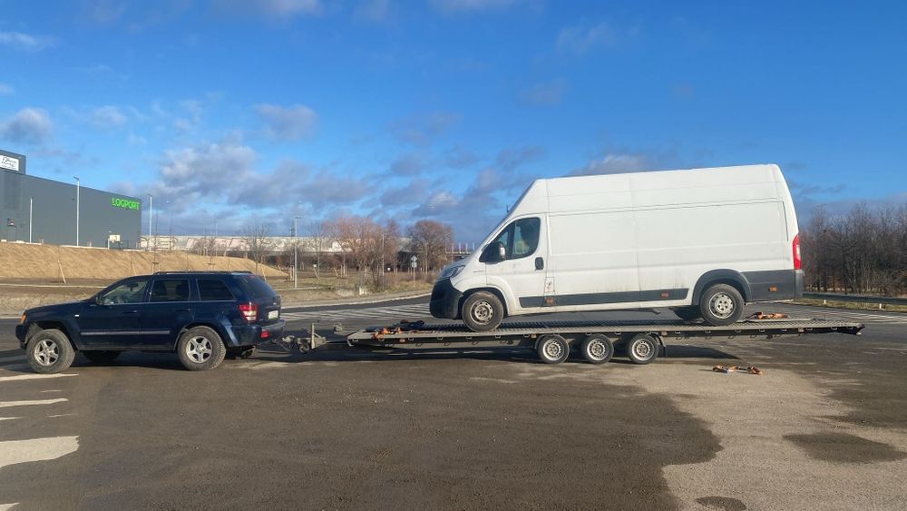 Tractari auto Cluj 24/7, asistenta rutiera 24/7, platforma auto 24/7