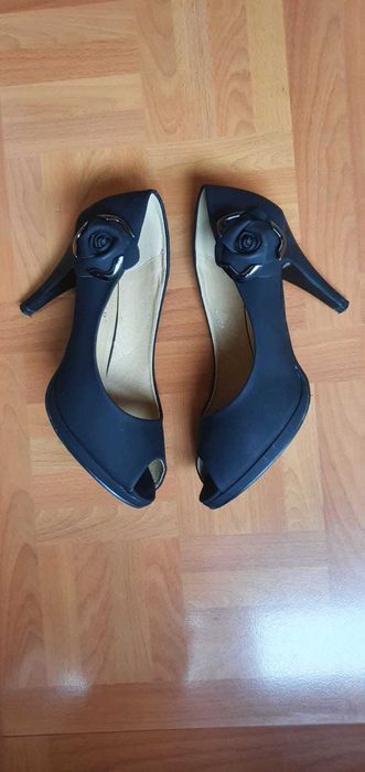 Pantofi dama marimea 38