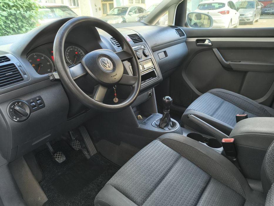 Touran 2.0 tdi 136 cai