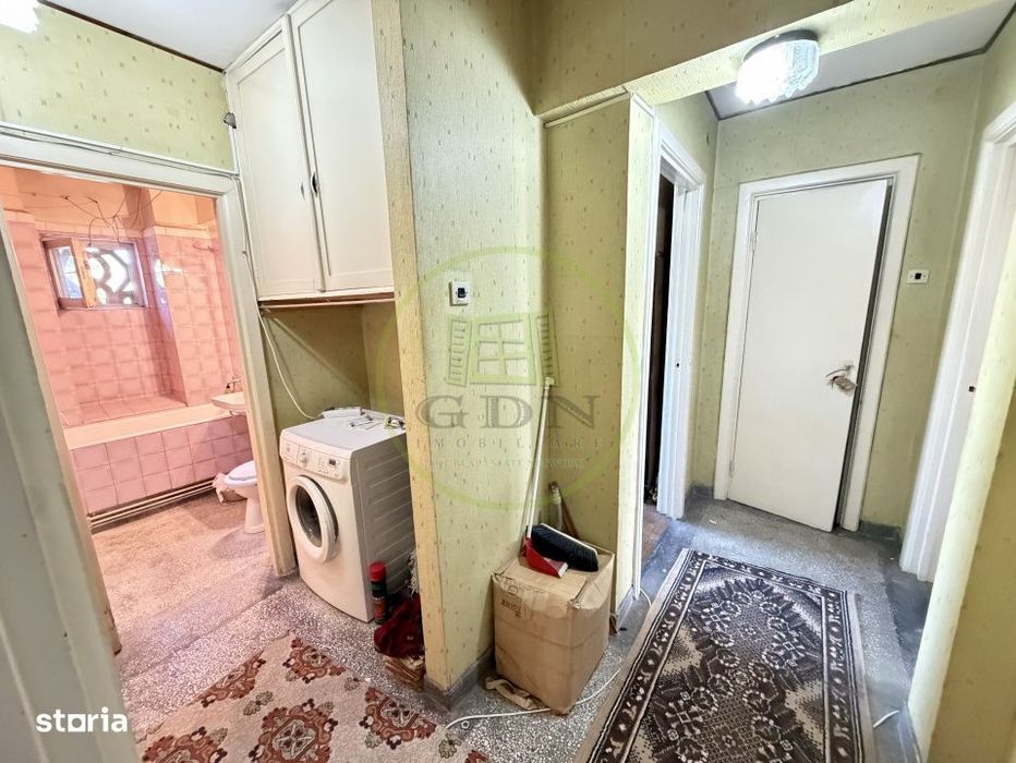 Apartament 3 camere, 81.1 mp, Centru, zona Ramada