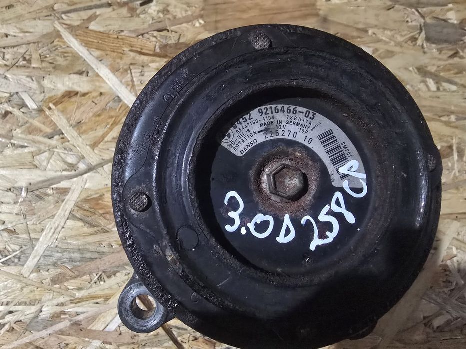 Compresor AC BMW F10 F11 F01 F02 F07 F12 F13 530d 730d X5 X6 3.0D Denso 64529216466