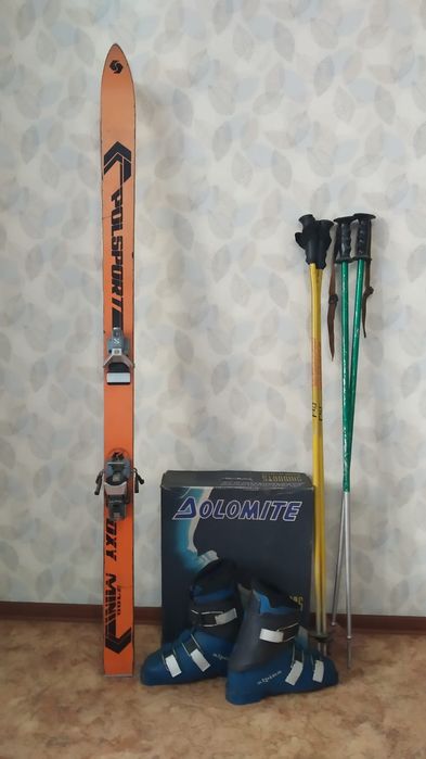 Горные лыжи с ботинками б/у