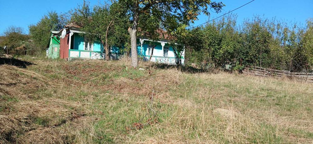 Teren 3468 mp,  Comuna Bârnova , sat Cercu  + Casă inclusă în preț