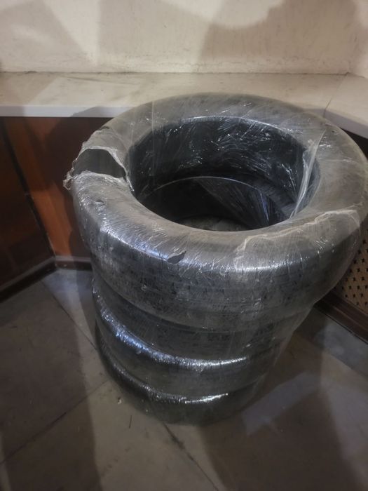 Продам шины от tracker 2