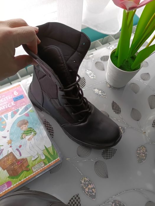 Bocanci militari sau de iarnă  42