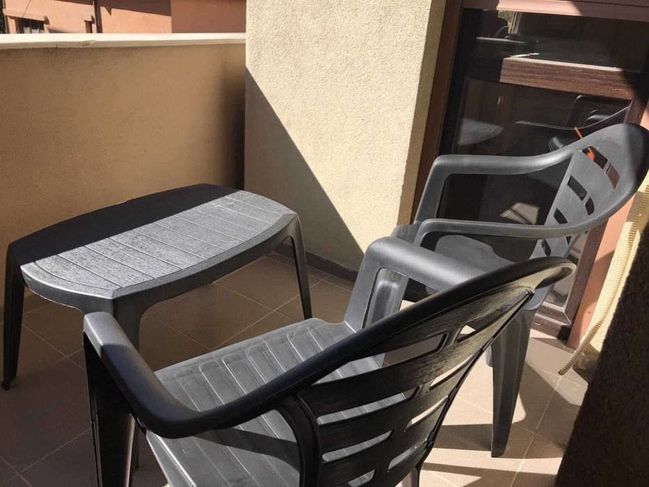 Тристаен апартамент във Въстанически