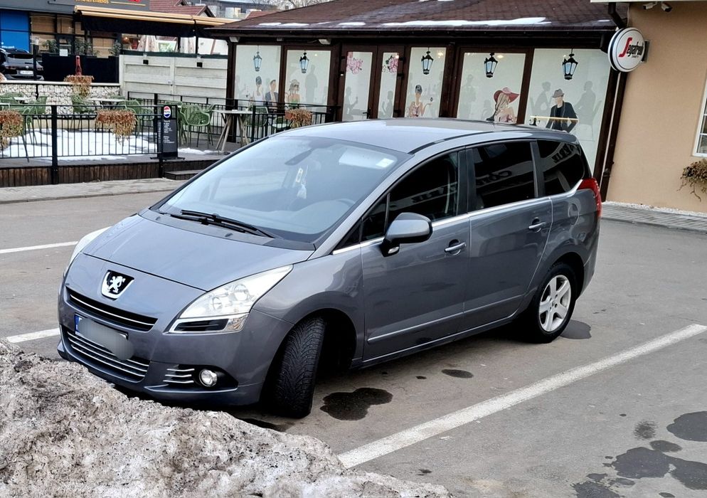 Proprietar vând Peugeot 5008 1.6 HDI, 112cp,2012,7 locuri,euro 5.