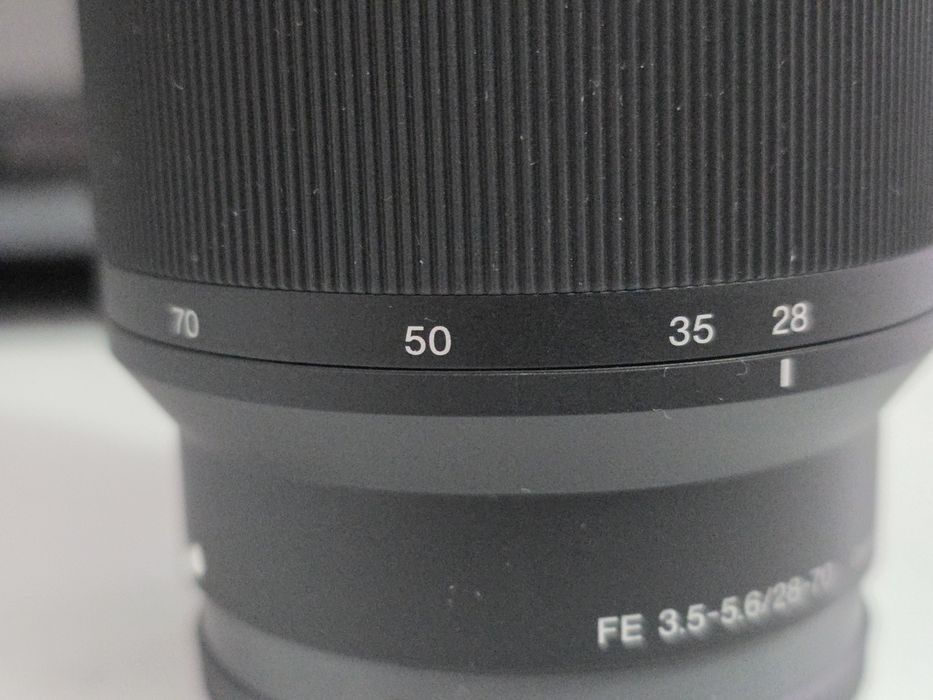 Obiectiv Sony FE 28–70mm F3.5–5.6 OSS – Sony E (Mirrorless)