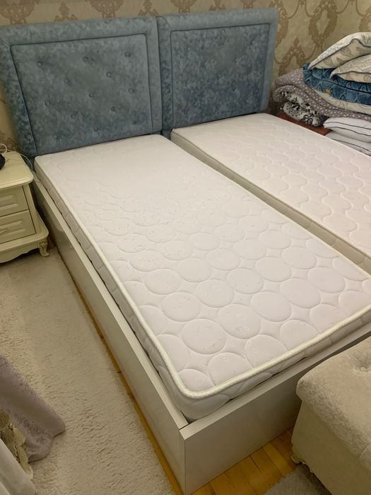 СРОЧНО! Продаются кровати с матрасами в комплекте