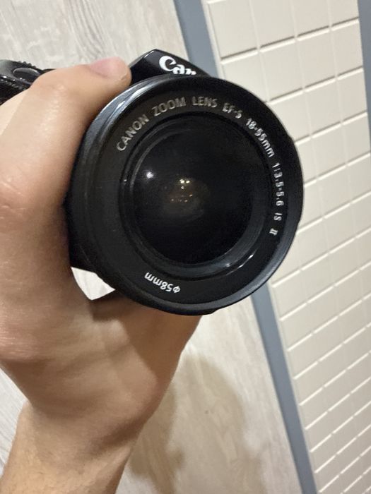 Canon camera eos1300d