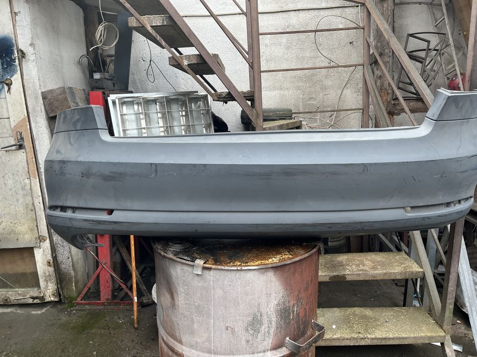 Bara spate nou Skoda Octavia 2