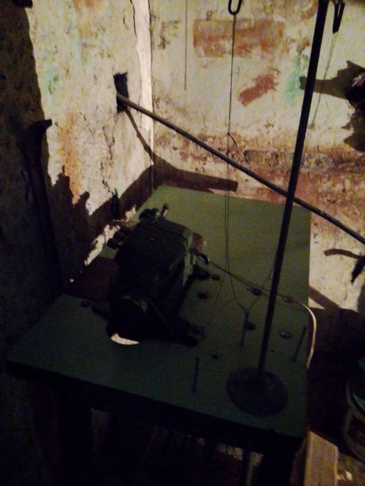 Продам оверлок советский