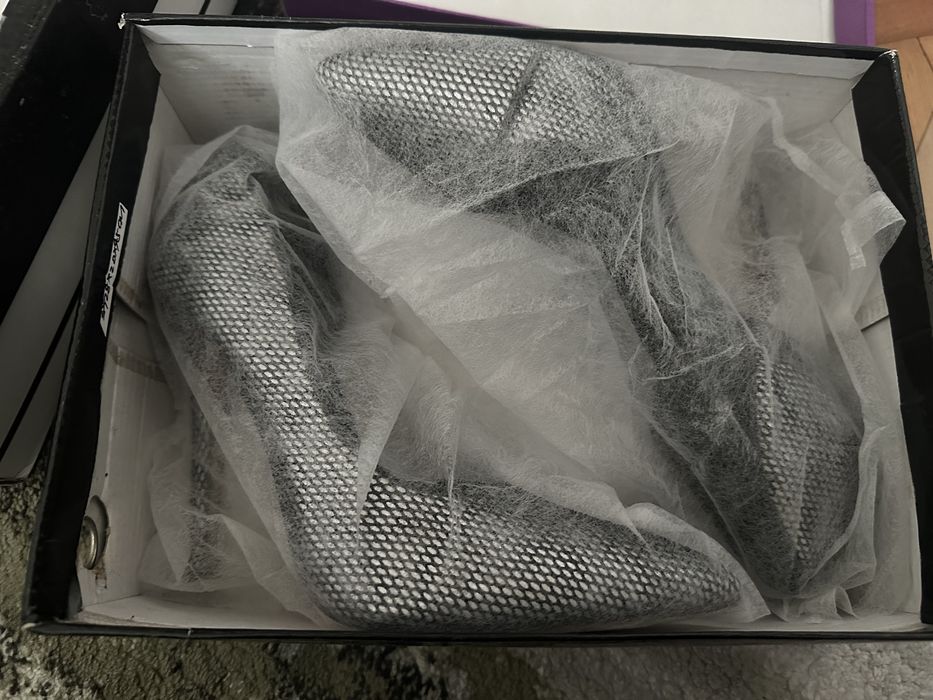 Обувки Reserved 38