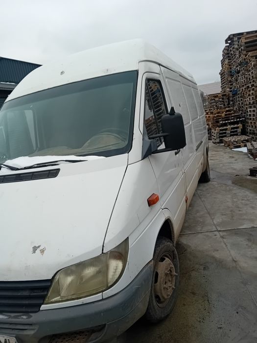 Vând duba Mercedez sprinter