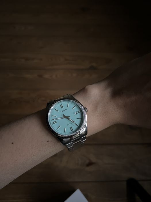 Casio оригинальные часы по хорошей цене.