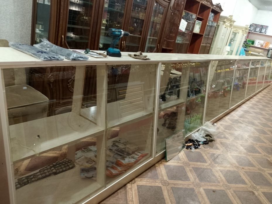 Рилавка сотилади сони 9 та Буйи бир метр, узунлиги 1.5 метр