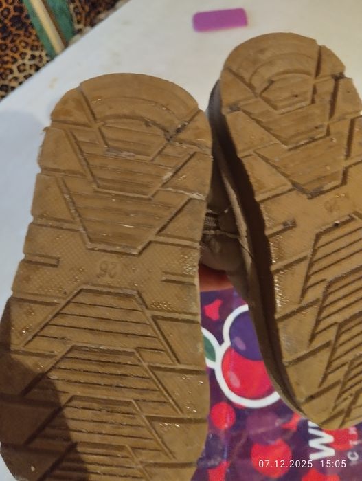 Продам угги бежевого цвета 26 размер