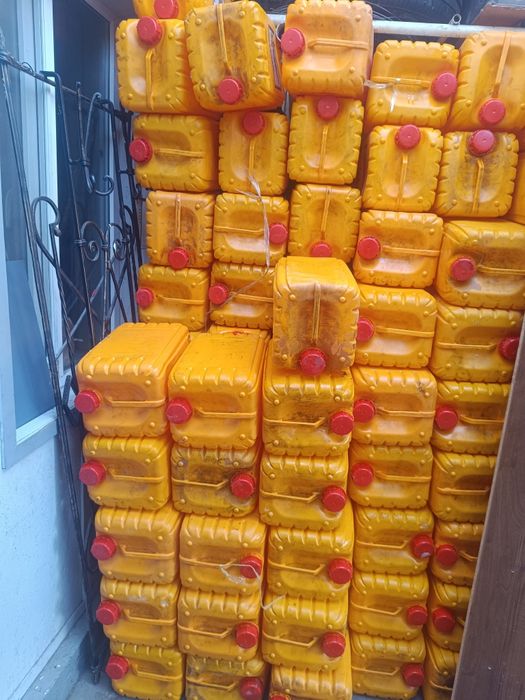 Канистры.          .